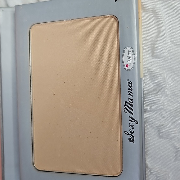 SEXY MAMA ANTI-SHINE TRANSLUCENT POWDER .25 oz The Balm - Picture 5 of 6